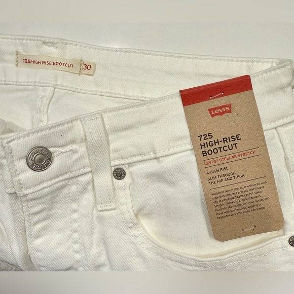 Levi's 725 Women's High Rise Boot Cut Jeans - NWT! 🤍 - Picture 3 of 6